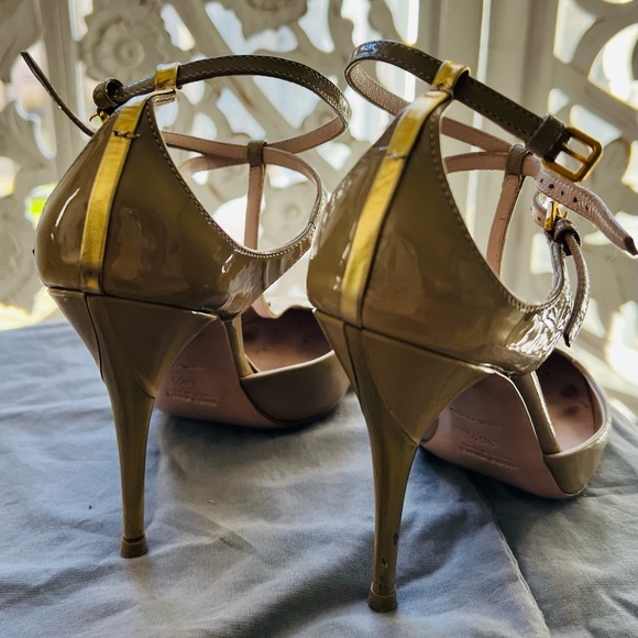 Miu Miu nude t-bar ankle strap patent leather with gold details - Picture 2 of 7